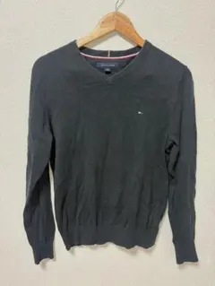 TOMMY HILFIGER ブラック Vネックセーター