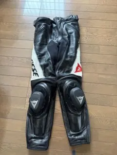 DAINESE レザーバイクパンツ ニースライダー付のサムネイル
