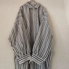 シャツワンピース 白×グレー オーバーサイズMゆったり 裾ラウンド スリットあり