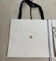 Moncler ショップ袋のサムネイル