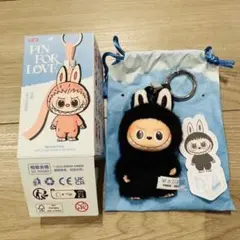 正規品　ラブブ PIN FOR LOVE イニシャルキーホルダー R