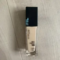 メイベリン　FIT ME リキッドファンデーション 112