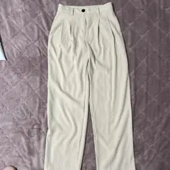 Dazy ベージュ タック入りスラックス XS