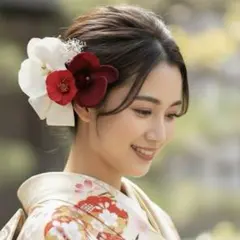 ベルベットカメリア、パール胡蝶蘭 コチョウランの髪飾り　結婚式や成人式に　赤白