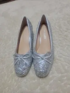 シルバー グリッター パンプス リボン付き