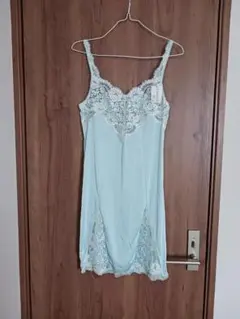 未使用タグ付きワコールPARFAGE 水色 スリップ 85