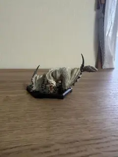 モンスターハンター　フィギュア　ベリオロス