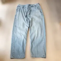 UNIQLO リラックスアンクルジーンズ（ワイドフィット / Mサイズ）