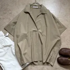 Plage プラージュ 抜け襟 スキッパー プルオーバーシャツ ベージュのサムネイル