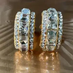 momomo様★大ぶり ゴールドとラインストーンのクリップイヤリング ビジュー