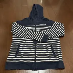 adidas パーカー　トレーナー　スポーツ　アウター