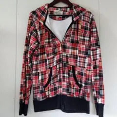 UNIQLO ユニクロ赤と黒のチェック柄フルジップパーカー