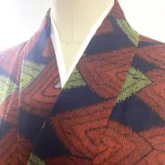 5k1833 着物　毛　単衣　紬　赤　黒　緑　グレー　柄物　和装