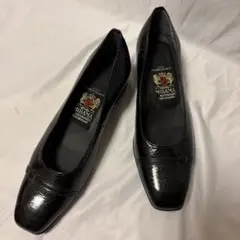 MIHAMA モトマチ パンプス ブラックのサムネイル