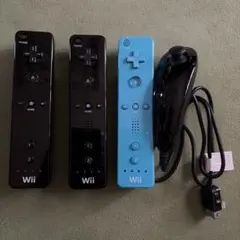 [Junk Item] Wii Remote 3-Pack (Blue & Black) + Nunchuk
