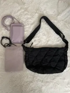 お値下げ　ブラックキルティングショルダーバッグとポーチ3点セット