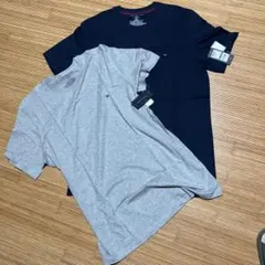 TOMMY HILFIGER グレーとネイビーのTシャツ2枚セット