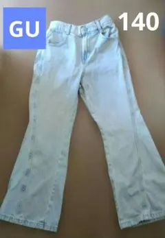 GU フレアデニム　zara ユニクロ　dholic 韓国ファッション好きな方