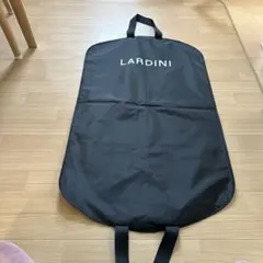 LARDINI ブラック ガーメントバッグ