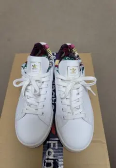 adidas Stan Smith Pixar コラボ スニーカー