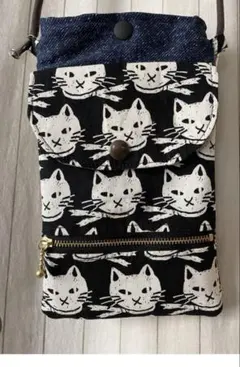 スマホショルダーバッグ　猫柄