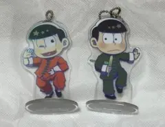 おそ松さん　香港限定　アクリルキーホルダー 2個セット