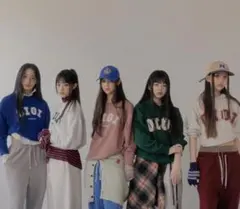 2025年最新】newJeans パーカーの人気アイテム - メルカリ