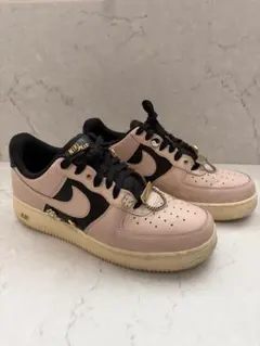 ナイキ エアフォース1 ピンク×ブラック カスタム 28cm バッチ付き