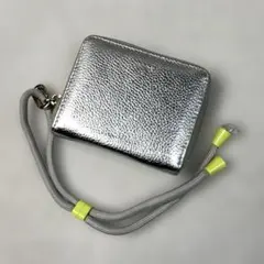 Beau'reビュレ 二折り財布 ラウンドファスナー シルバー 本革 ストラップ