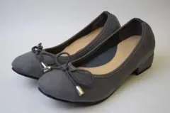 ローヒール リボン パンプス グレー 3cmヒール