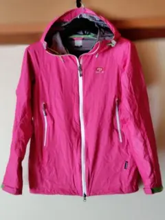 Item thumbnail for item e3d040b0-f49f-46d3-83ef-189d597fe41c