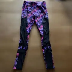 PUMA グラフィックタイツ Sサイズ