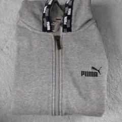 PUMA グレー フルジップパーカー