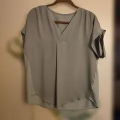 ロペピクニック Vネック リボン付きトップス