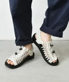 KEEN キーン UNEEK II OT / 24-24.5cm レディース