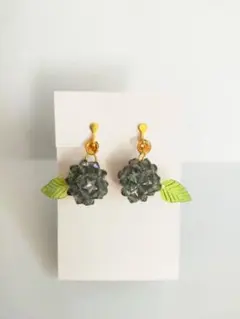 ハンドメイドイヤリング　紫陽花