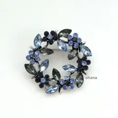 【F2】ブルー系リースブローチ　北欧風　植物　花　アンティーク調