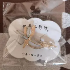ハンドメイド ブローチ フラワーモチーフ ゴールド
