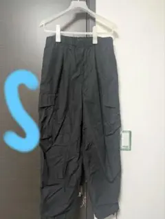 ワイドフィットパラシュートカーゴパンツ ユニクロU Sサイズ