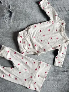 【最終値下げ】H&M ハート柄ロンパース 0-1M