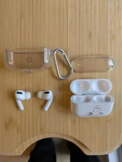 ぽ*ん様 【本日即発送可】AirPods Pro第一世代 本体 ＋クリアケース