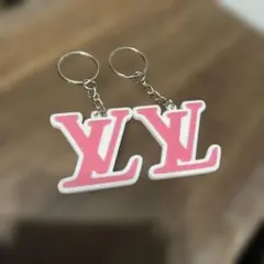 LV ロゴ キーホルダー 2個セット