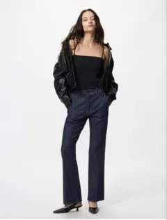 【UNIQLO】美品　スリムフレアトラウザージーンズ (丈短め)ネイビー