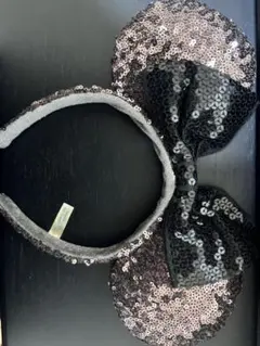 スパンコールリボンカチューシャ 黒とピンク