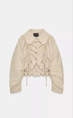 ZARA フリル付きクロップドトレンチコート ベージュ XS～S フリル付きクロップドトレンチコート ZARA - メルカリ