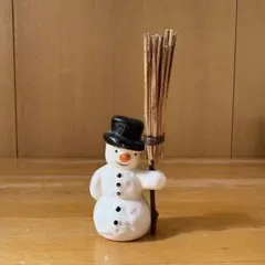 箒を持った雪だるま 陶器