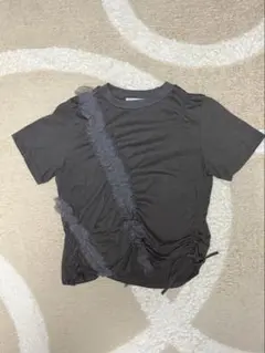 KBF ケービーエフ シャーリングフリルTシャツのサムネイル