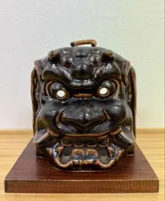 獅子の顔 陶器製の面 台座付き アンティークKK