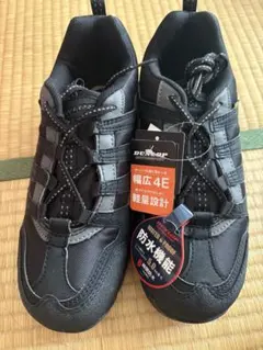 新品 スニーカー