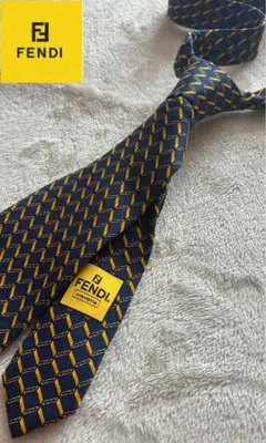 【美品】FENDI ネクタイ ネイビー/イエロー　式典用ネクタイ・ビジネスメンズ